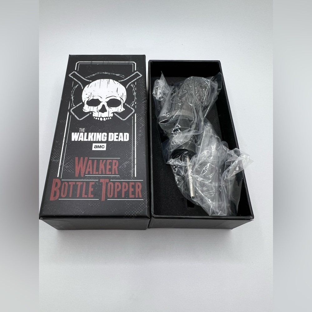 The Walking Dead Walker Bottle Topper - Picture 7 of 7